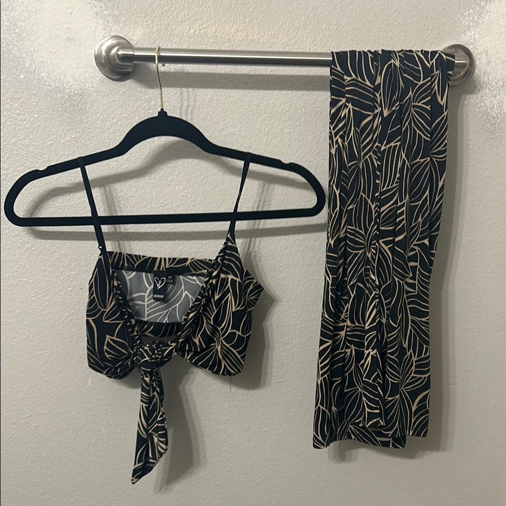 Windsor Black and Cream Pants